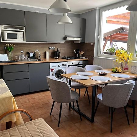 Mandula Vendeghaz Apartment เอ็กเกอร์ ภายนอก รูปภาพ