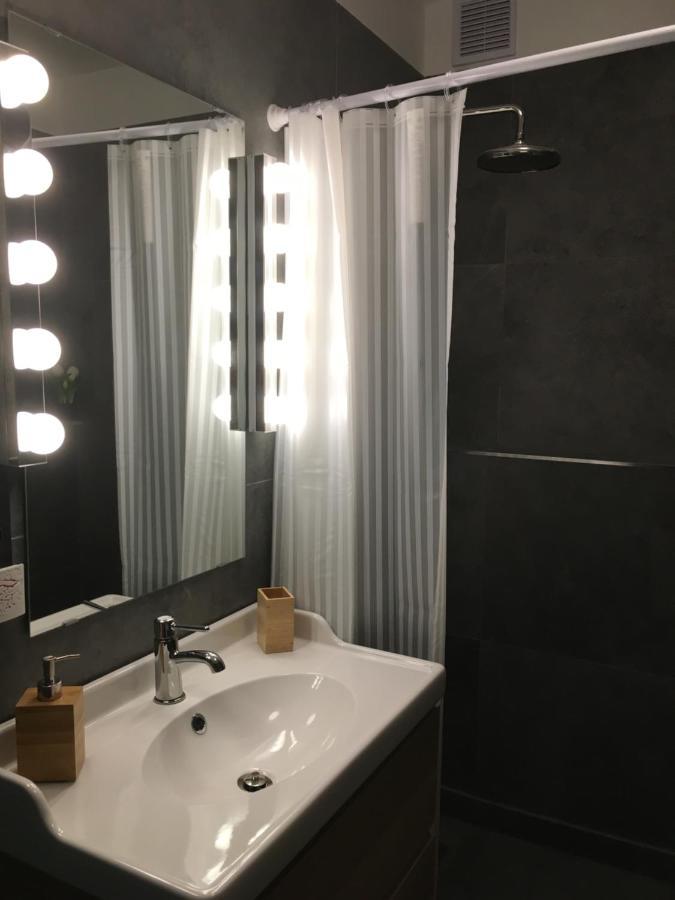 Mandula Vendeghaz Apartment เอ็กเกอร์ ภายนอก รูปภาพ